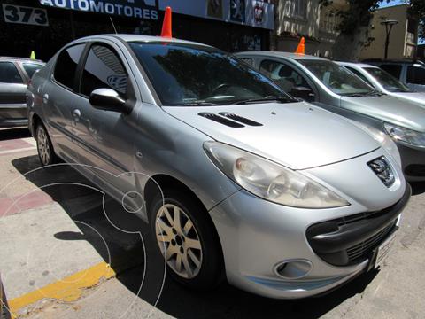 foto Peugeot 207 Compact Sedán 1.6 Feline 4P usado (2010) precio $710.000