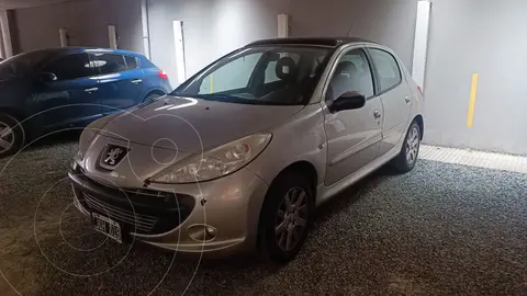 Peugeot 207 Compact 1.6 XT 5P usado (2011) color Gris precio $1.800.000