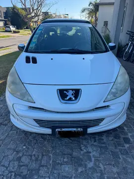 Peugeot 207 Compact 1.6 Feline 5P usado (2012) color Blanco precio $9.900.000