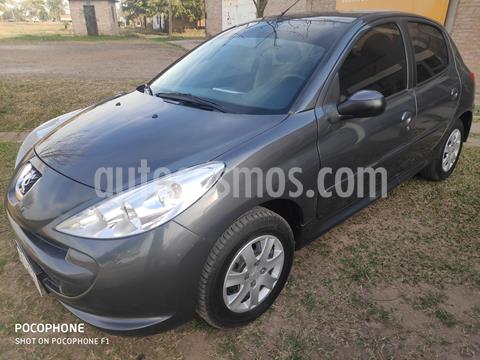 foto Peugeot 207 Compact 1.4 Allure 5P usado (2016) precio $895.000