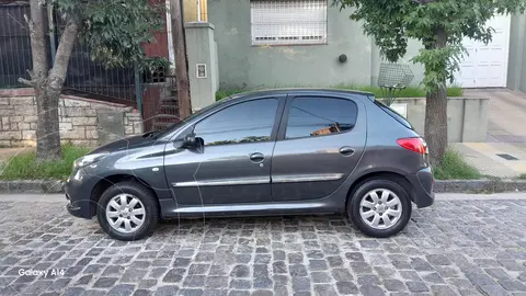 Peugeot 207 Compact 1.4 XS 5P usado (2011) color Gris precio $9.300.000