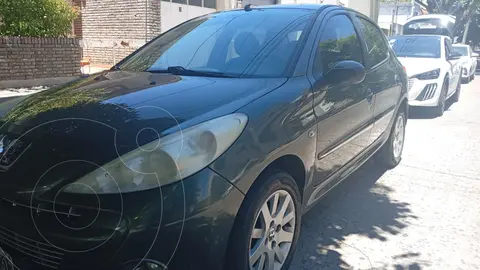 Peugeot 207 Compact 1.4 Allure 5P usado (2012) color Verde precio $9.800.000