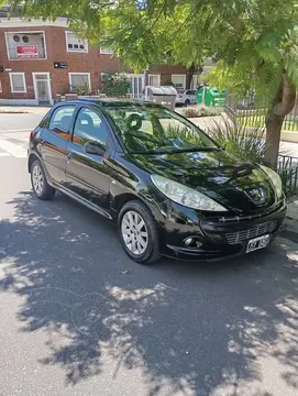 Peugeot 207 Compact 1.6 XT 5P usado (2011) color Negro precio u$s7.800