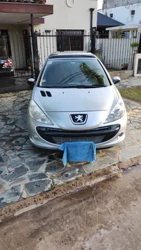 Peugeot 207 Compact 1.6 XT 3P usado (2011) color Gris Grafito precio u$s7.000