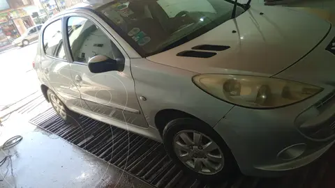 Peugeot 207 Compact 1.4 XS 5P usado (2012) color Gris Cendre precio $7.500.000