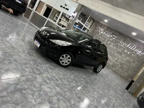 Peugeot 207 Compact 1.4 XR 5P usado (2012) color Negro Perla precio $11.000.000