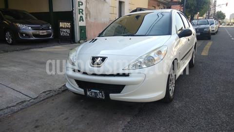 foto Peugeot 207 Compact Sedán 1.4 Active 4P usado (2013) precio $710.000