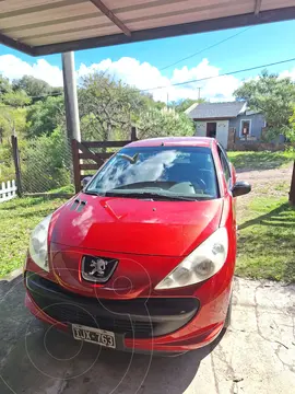 Peugeot 207 Compact 1.4 Active 5P usado (2010) color Rojo Lucifer precio $9.500.000