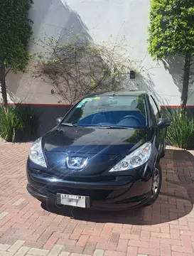 Peugeot 207 Compact 1.4 XR 3P usado (2012) color Negro Perla precio $8.500.000