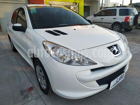 foto Peugeot 207 Compact Sedán 1.4 Allure 4P usado (2014) precio $665.000