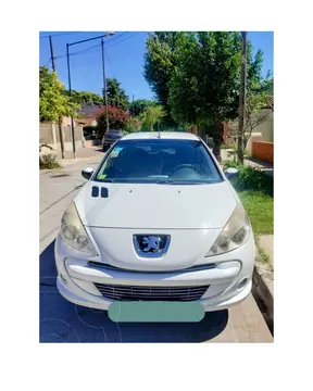 Peugeot 207 Compact 1.4 Allure 5P usado (2013) color Blanco precio u$s6.000