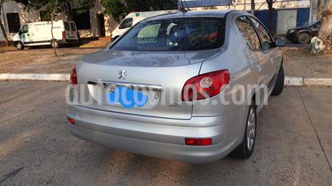 foto Peugeot 207 Compact Sedán 1.6 XT 4P usado (2010) precio $485.000