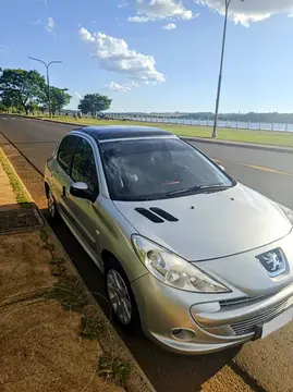 Peugeot 207 Compact 1.6 XT Premium 5P usado (2013) color Gris Aluminium precio $9.500.000