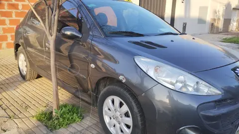 Peugeot 207 Compact 1.4 HDi XS 5P usado (2009) color Gris Grafito precio $6.500.000