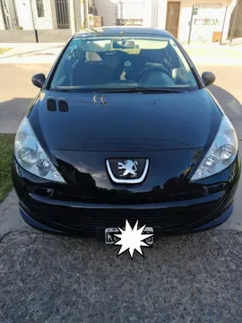 Peugeot 207 Compact 1.4 XR 5P usado (2011) color Negro precio $7.500.000