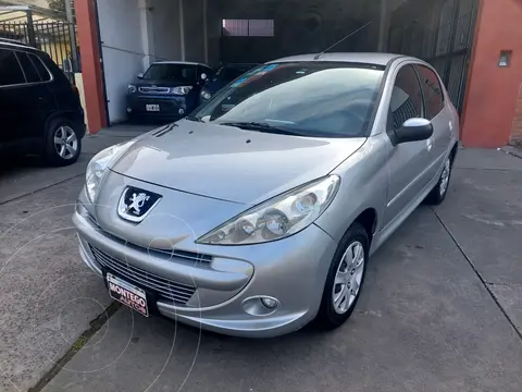 foto Peugeot 207 Compact 1.4 Allure 5P usado (2015) color Gris Aluminium precio $10.900.000