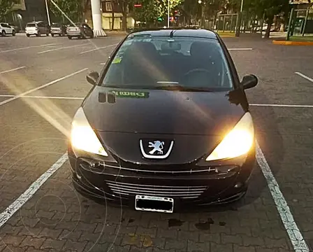 Peugeot 207 Compact 1.4 XS 5P usado (2011) color Negro precio $7.500.000