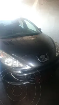 Peugeot 207 Compact 1.4 Allure 5P usado (2015) color Gris Grafito precio $14.000.000