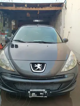 Peugeot 207 Compact 1.4 HDi Allure 5P usado (2012) color Gris Grafito precio $9.200.000