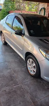 Peugeot 207 Compact 1.4 Active 5P usado (2014) color Gris Aluminium precio $10.300.000