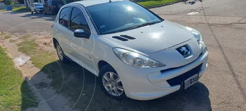 Peugeot 207 Compact 1.4 HDi Allure 5P usado (2015) color Blanco Banquise precio $2.990.000