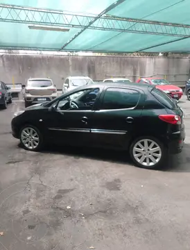 Peugeot 207 Compact 1.4 Active Plus 5P usado (2013) color Negro Perla precio $13.000.000