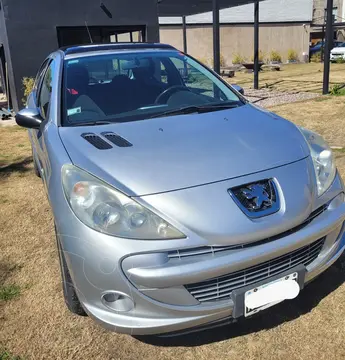 Peugeot 207 Compact 1.6 XT Premium 5P usado (2012) color Gris Aluminium precio $9.250.000