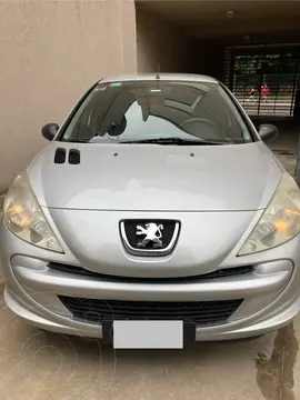 Peugeot 207 Compact 1.4 Active 5P usado (2013) color Gris Aluminium precio $10.000.000