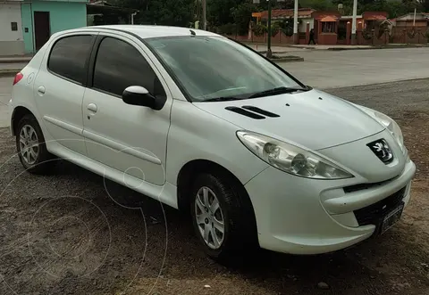 Peugeot 207 GTi 5P usado (2015) color Blanco Banquise precio $12.000.000