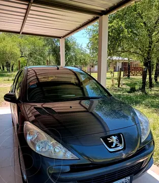 Peugeot 207 GTi 5P usado (2015) color Gris precio $10.900.000