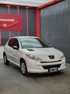 Peugeot 207 207 COMPACT 1.4 5 P XR//ACTIVE usado (2015) color Blanco precio $11.000.000