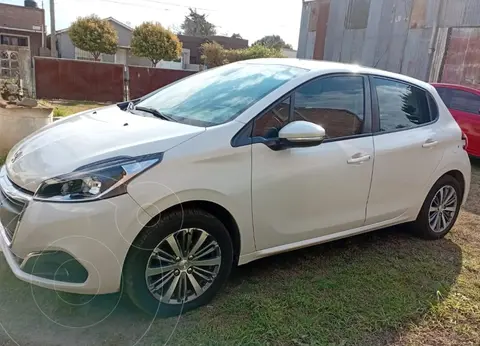 Peugeot 208 Feline 1.6 usado (2020) color Blanco financiado en cuotas(anticipo $10.000.000 cuotas desde $300.000)