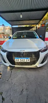 Peugeot 208 Allure Aut usado (2025) color Blanco Banquise financiado en cuotas(anticipo $14.500.000)