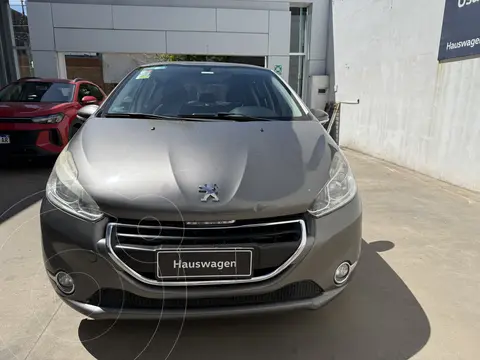 Peugeot 208 Allure 1.5 usado (2015) color Gris precio $12.500.000