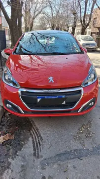 Peugeot 208 Allure 1.6 usado (2017) color Rojo precio $17.000.000