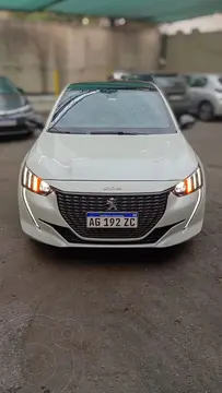 Peugeot 208 Roadtrip 1.6 Serie Especial usado (2023) color Blanco financiado en cuotas(anticipo $11.000.000 cuotas desde $6.000.000)