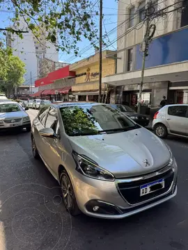 Peugeot 208 Feline 1.6 usado (2018) color Gris financiado en cuotas(anticipo $2.000.000 cuotas desde $250.000)