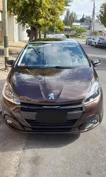 Peugeot 208 Serie Limitada In Concert usado (2020) color Rouge precio u$s22.000