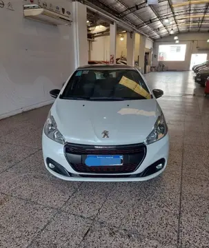 Peugeot 208 Feline 1.6 usado (2019) color Blanco Banquise precio $3.000.000