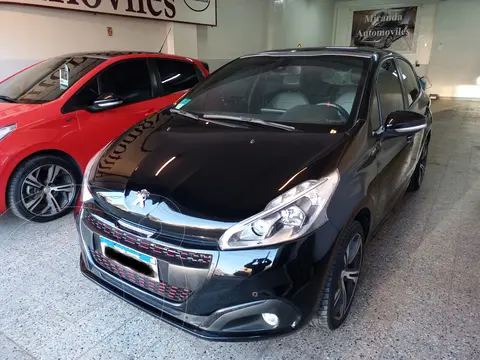 Peugeot 208 GT 1.6 THP usado (2017) color Negro Perla precio u$s13.900