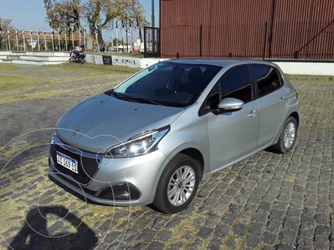 foto Peugeot 208 Active 1.6 usado (2018) color Gris precio $1.700.000