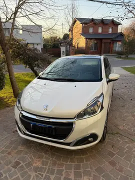 Peugeot 208 Feline 1.6 usado (2019) color Blanco Banquise financiado en cuotas(anticipo $9.000.000 cuotas desde $410.000)