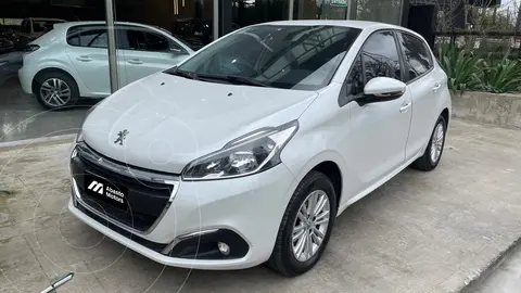 Peugeot 208 208 1.6 5P ALLURE usado (2018) color Blanco precio u$s11.500