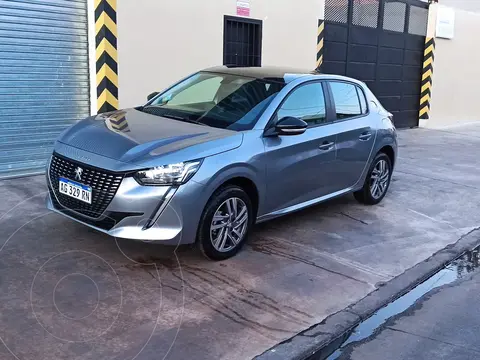 Peugeot 208 Allure 1.6 Tiptronic usado (2023) color Gris Aluminium financiado en cuotas(anticipo $3.500.000 cuotas desde $200.000)