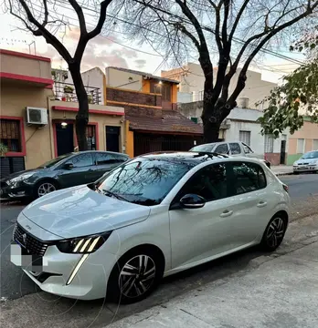 Peugeot 208 Feline 1.6 Tiptronic usado (2023) color Blanco Banquise financiado en cuotas(anticipo $6.927.000 cuotas desde $263.000)