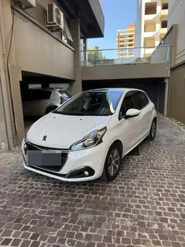 Peugeot 208 Feline 1.6 Aut usado (2019) color Blanco Banquise financiado en cuotas(anticipo $9.800.000 cuotas desde $500.000)