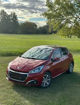 Peugeot 208 Feline 1.6 usado (2019) color Rojo Rubi financiado en cuotas(anticipo $9.500.000 cuotas desde $450.000)