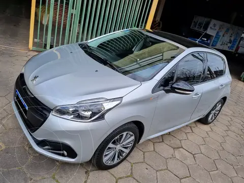 Peugeot 208 Serie Limitada In Concert usado (2020) color Gris Aluminium financiado en cuotas(anticipo $1.500.000 cuotas desde $200.000)