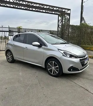Peugeot 208 Feline 1.6 usado (2018) color Gris Lunar precio $14.800.000