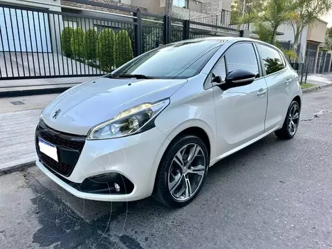 Peugeot 208 GT 1.6 THP usado (2020) color Blanco Nacre financiado en cuotas(anticipo $7.000.000)